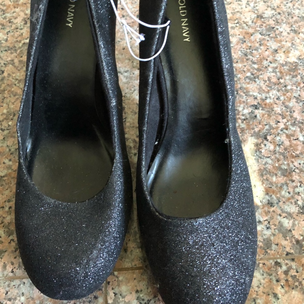 BNWT OLD NAVY SPARKLY PUMPS SIZE 9 BLACK